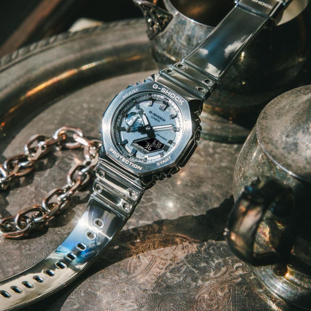 Casio Fine Metallic GM-2100YM-8AER rannekello