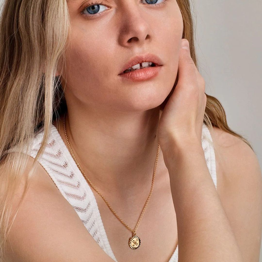 Kalevala Amuletti Hannunvaakuna hela, keltakulta, Kalevala Originals