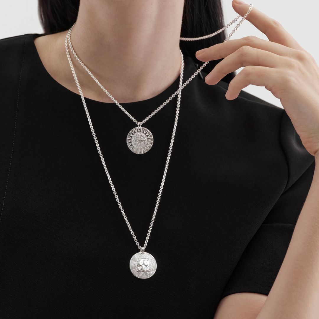 Kalevala Amuletti iso riipus, Aurinkoleijona, hopea, Kalevala Originals