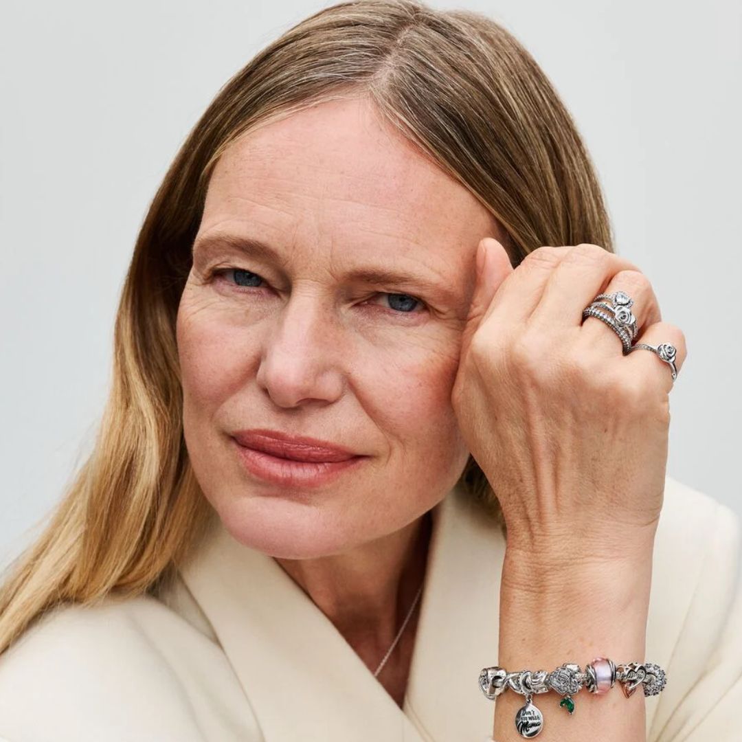 Pandora Moments Forever & Always Infinity hela, hopea, 793243C00