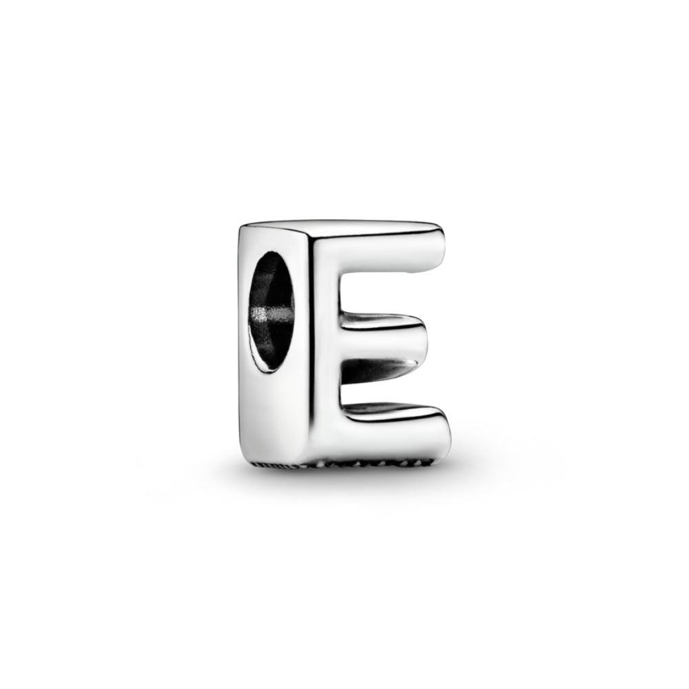 Pandora Moments Letter kirjainhela E