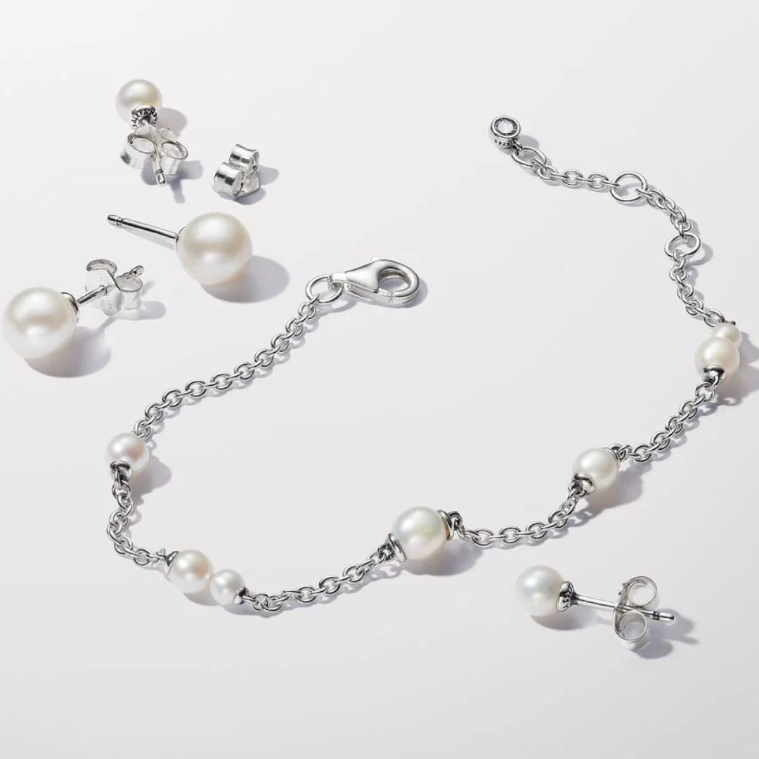 Pandora Timeless Freshwater Cultured Pearl tappikorvakorut, 4.5 mm, hopea, 293168C01