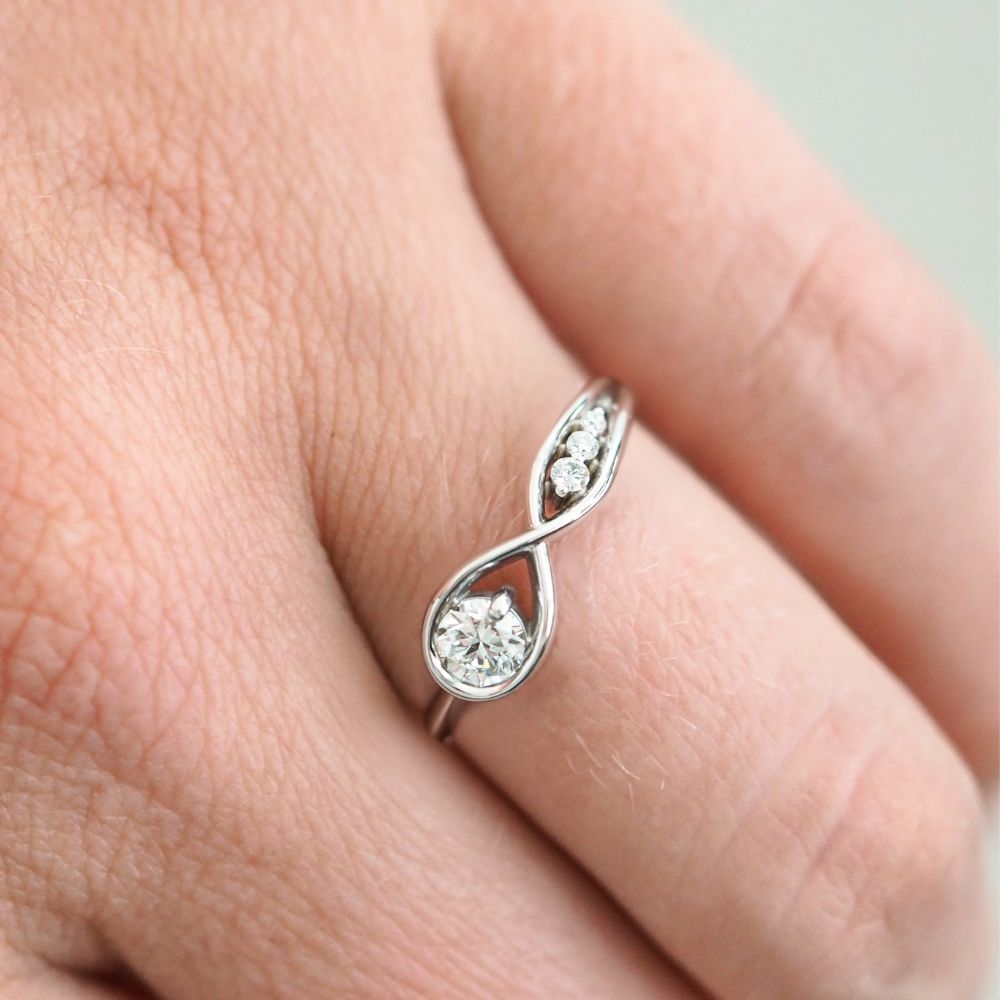 Silván Aina timanttisormus 0,46ct, 14K valkokultaa, Silván vihkisormukset