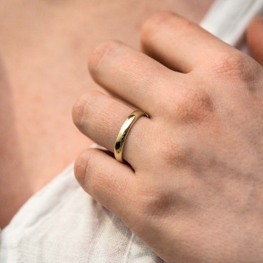 Silván kihlasormus, 4 mm puolipyöreä, 14K keltakultaa, Silván kihlasormukset - Silván - Laatukoru
