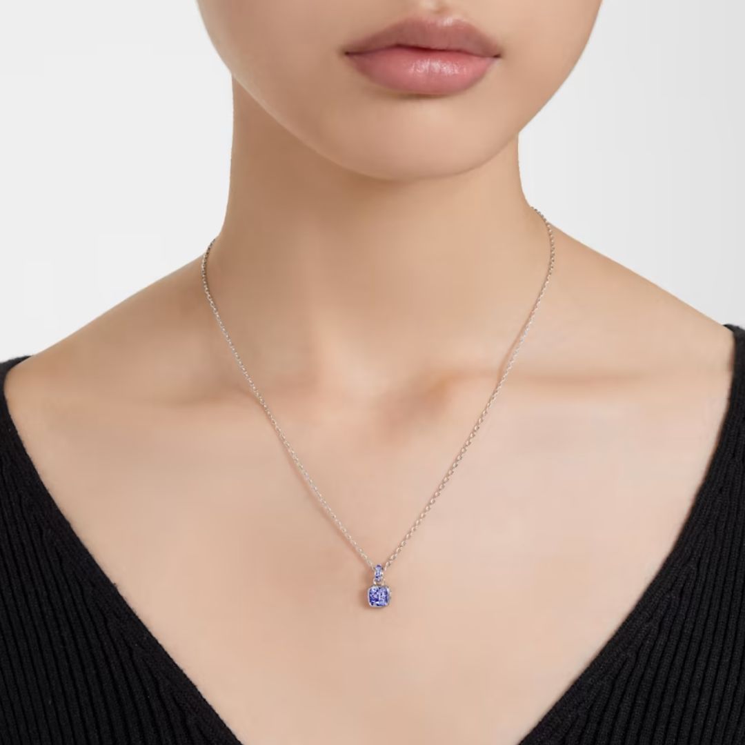 Swarovski Birthstone September riipus, vaalea metalli ja siniset kristallit 5651790