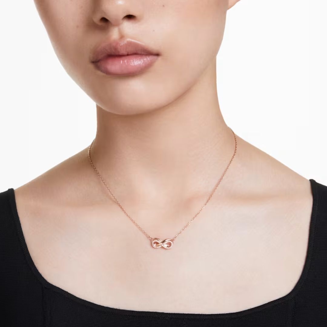 Swarovski Hyperbola Infinity riipus, ruusukullanvärinen ja kirkkaat kristallit 5684084