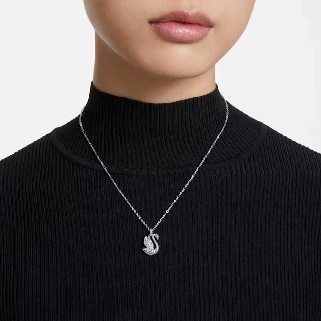 Swarovski Iconic Swan riipus, vaalea metalli ja kirkkaat kristallit 5647872