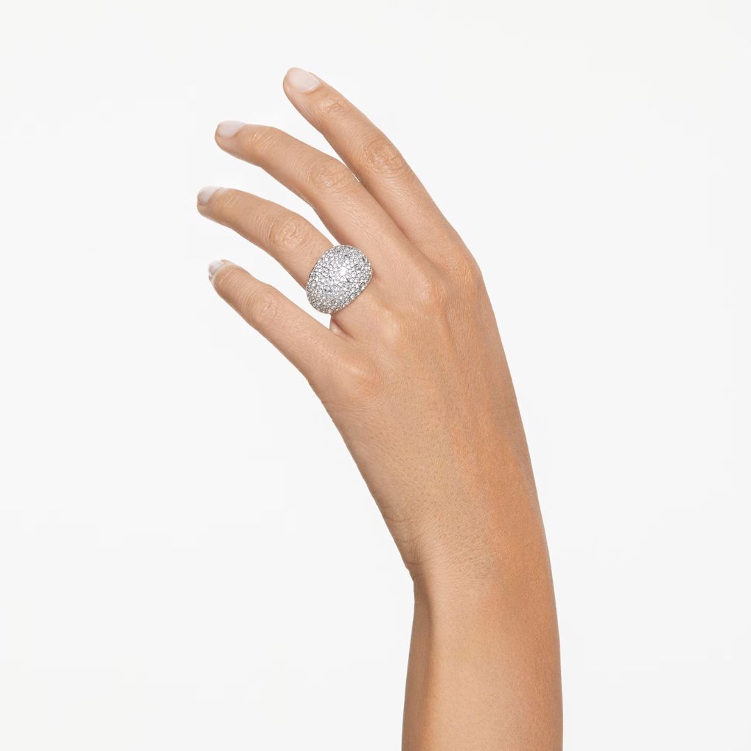 Swarovski Luna cocktail sormus, vaalea metalli ja kirkkaat kristallit, 5677136