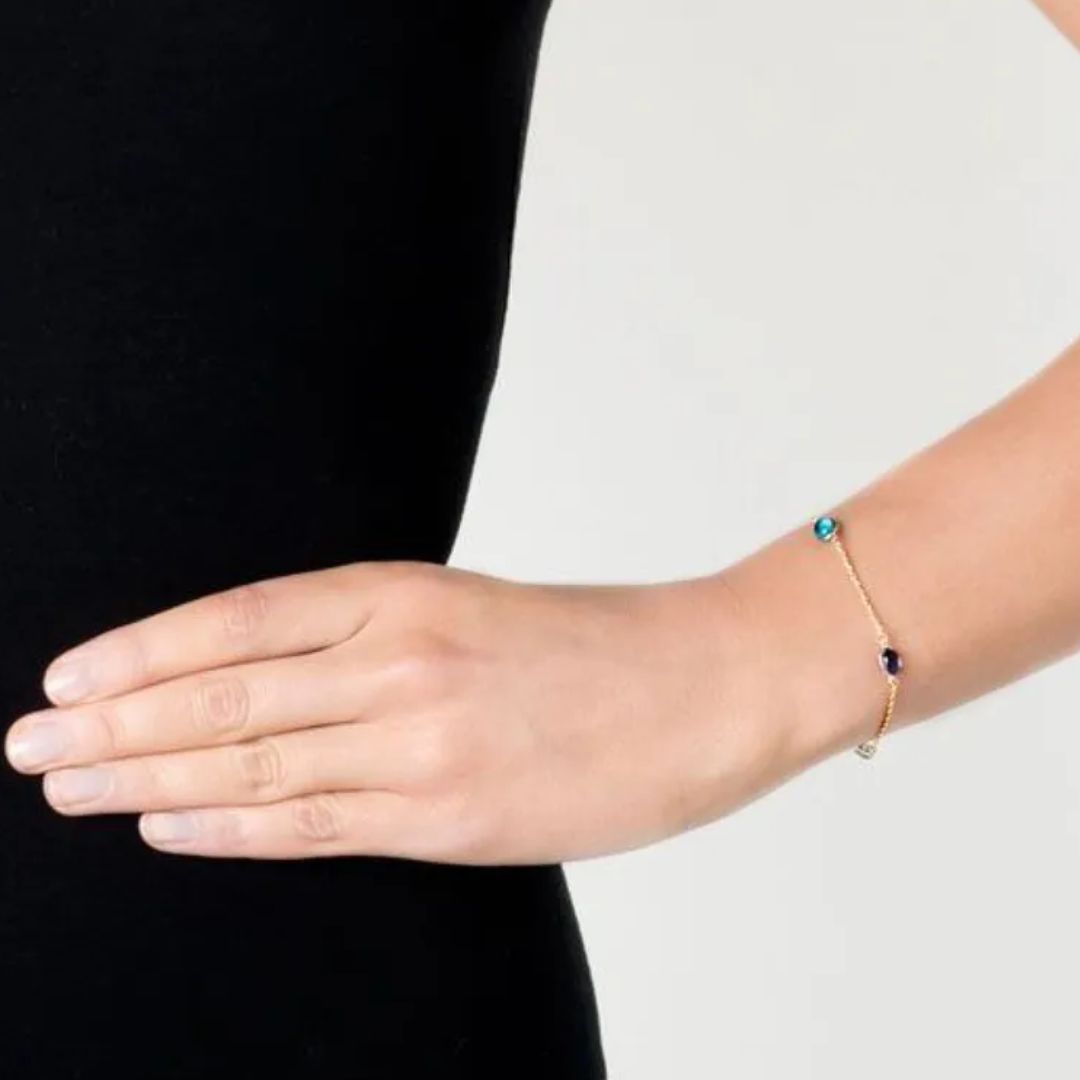 Efva Attling Love Beads Flow rannekoru, keltakultaa jalokivillä