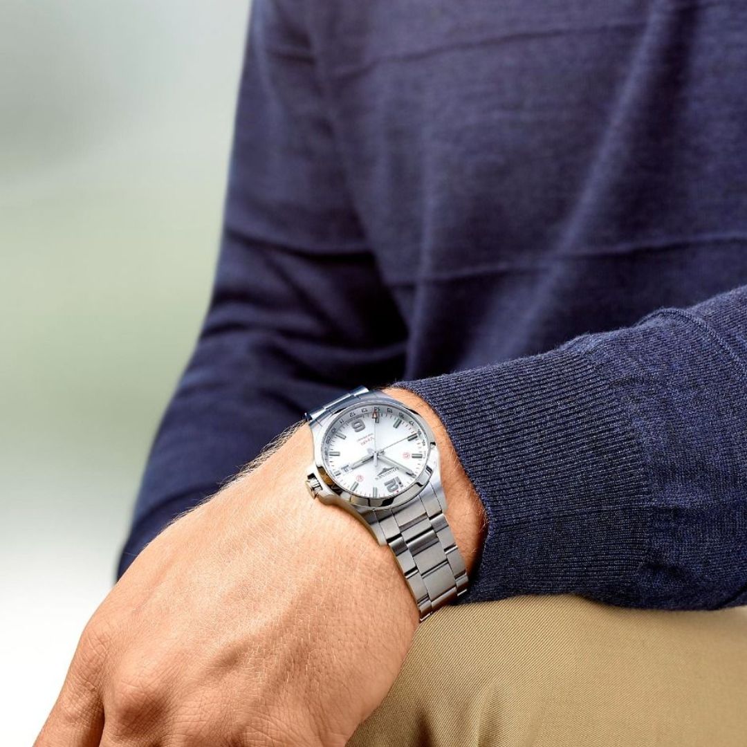 Longines Conquest VHP rannekello L37284766