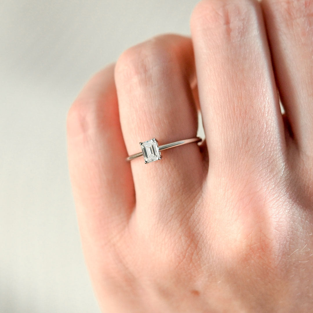 Silván Emerald-hiottu timanttisormus 0,50ct, 14K valkokultaa, Silván vihkisormukset