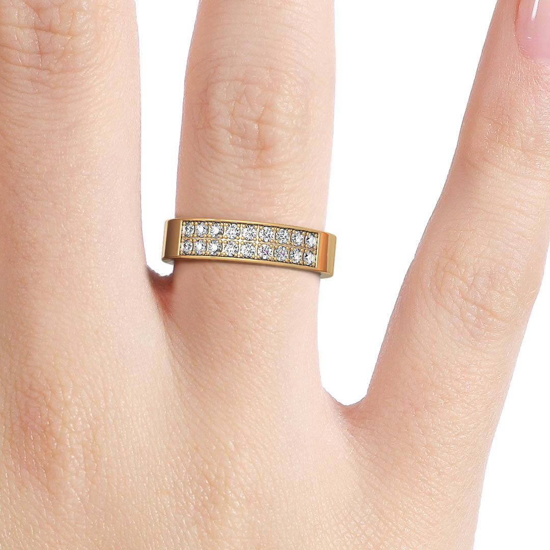 Silván timanttisormus 0,36ct, 14K keltakultaa ylle puettuna, Silván vihkisormukset