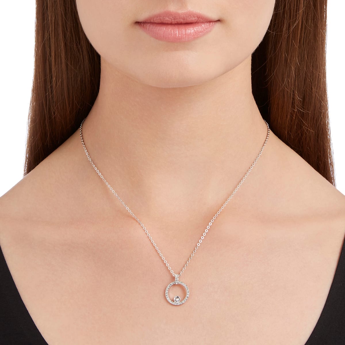 Swarovski Creativity Circle Pendant, kristalliriipus 5198686 - Swarovski - Laatukoru