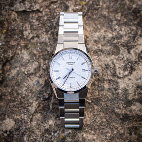 Casio Edifice EFK-110D-7AER miesten rannekello hopeanvärisenä