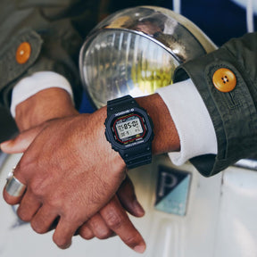 Casio G-Shock DW-5000R-1AER musta rannekello teräskuorella