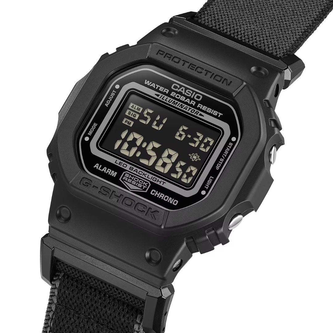 Casio G-Shock DW-5600MNC-1ER digitaalinen rannekello, musta