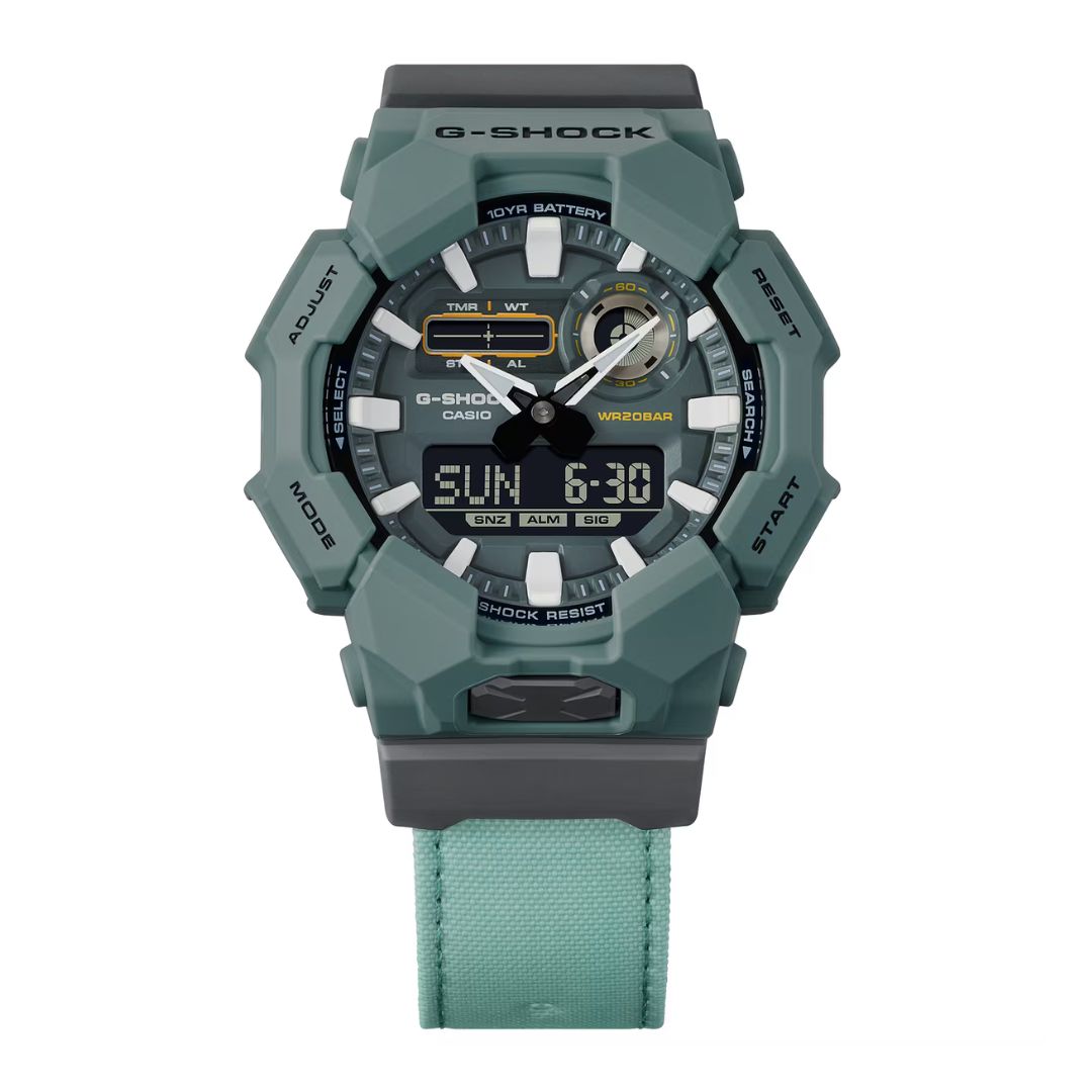 Casio G-Shock GA-010CE-2AER miesten anadigi-rannekello