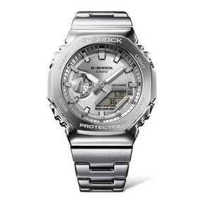 Casio G-Shock GM-2110D-7AER rannekello, hopea kellotaulu