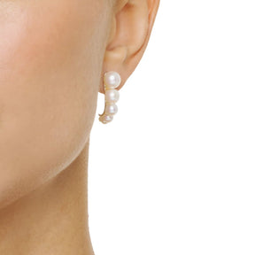 Efva Attling Strings of Pearls Hoops korvakorut, hopea ja makeanvedenhelmet