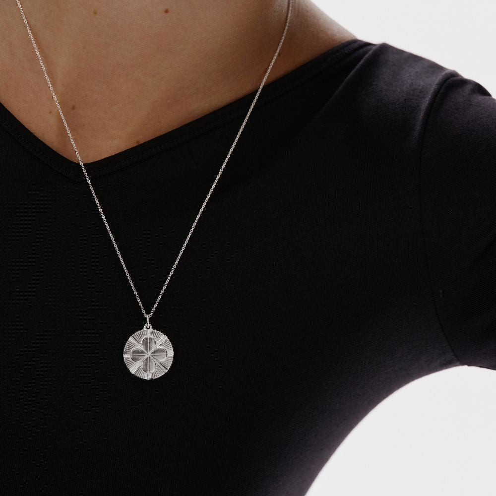 Kalevala Amuletti Neliapila riipus, hopea