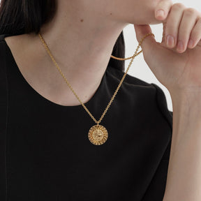 Kalevala Amuletti iso riipus, Aurinkoleijona, pronssi, Kalevala Originals