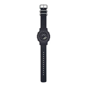 Musta Casio G-Shock GA-2100BCE-1AER anadigi-rannekello kestävällä kangasrannekkeella