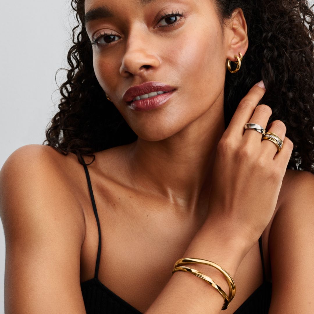 Pandora Essence Twisted Open Bangle rannekoru, keltakullattu, 563869C00