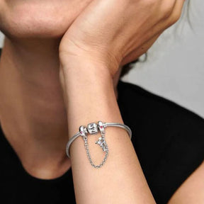 Pandora Moments Disney Climbing Mickey Mouse Safety Chain hela, hopea, 797173CZR