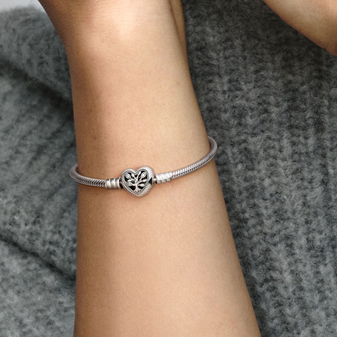 Pandora Moments Family Tree Heart Clasp Snake Chain Bracelet, Silver,