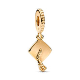 Pandora Moments Graduation Cap Dangle hela, keltakullattu, 761892C00