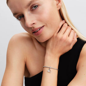 Pandora Moments Opalescent Infinity Double hela, hopea, 794251C01