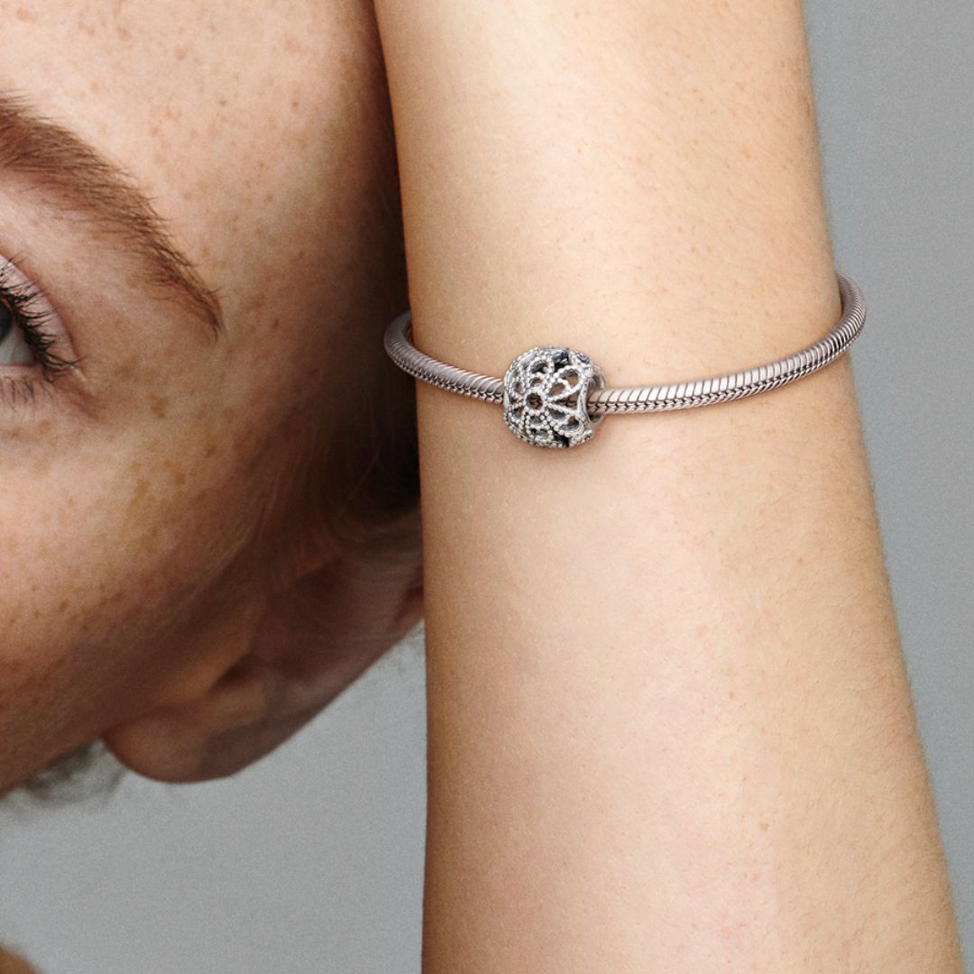 Pandora Moments Openwork Roses hela, hopea, 791282