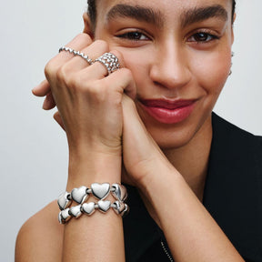 Pandora Moments Row of Hearts sormus, hopea, 193427C00