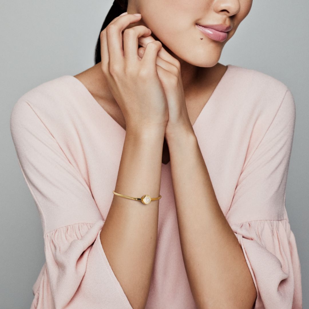 Pandora Moments Sparkling Crown O Snake Chain rannekoru, keltakullattu, 569046C01