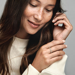 Pandora Sparkling Row Eternity sormus, keltakullattu, 160050C01