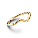 Pandora Timeless Polished Wave sormus, keltakullattu, 163095C00