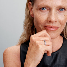 Pandora Timeless Sparkling Bow Double-row sormus, hopea, 193552C01