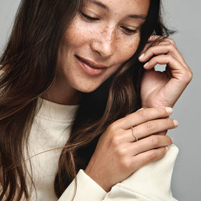 Pandora Timeless Sparkling Wishbone sormus, keltakullattu, 168758C01