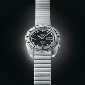Seiko 5 Sports Heritage Design Re-creation Limited Edition SRPL05K1 rannekello