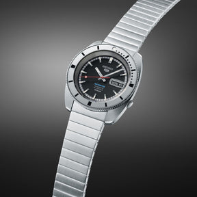 Seiko 5 Sports Heritage Design Re-creation Limited Edition SRPL05K1 rannekello