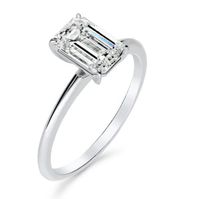 Silván Solitaire Emerald timanttisormus 1,50ct, valkokultaa, Silván vihkisormukset
