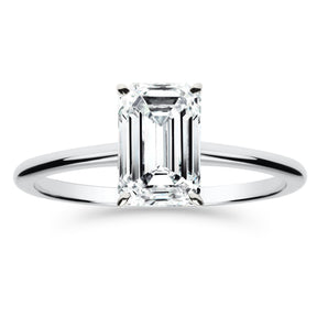 Silván Solitaire Emerald timanttisormus 1,50ct, valkokultaa, Silván vihkisormukset