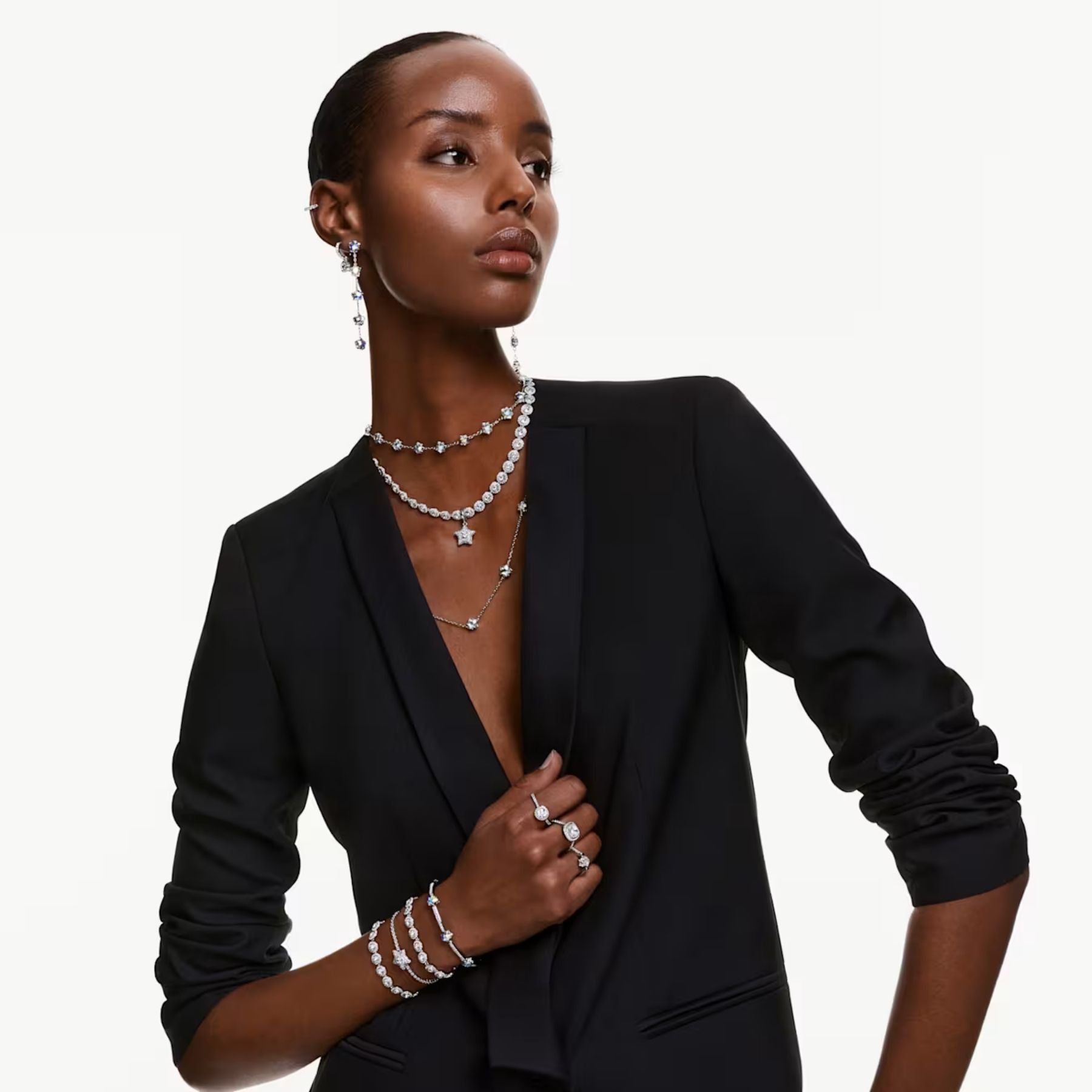 Swarovski Chroma korvakorut, vaalea metalli ja kirkkaat kristallit, 5754172