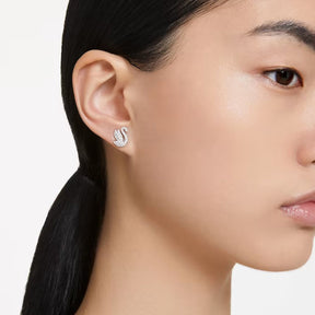 Swarovski Iconic Swan korvakorut, vaalea metalli ja kirkkaat kristallit, 5647873