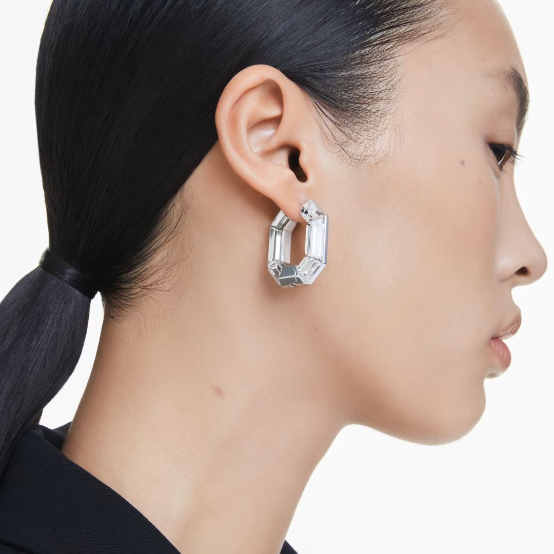 スワロフスキー Swarovski ピアス lucent エメラルド　両耳 Swarovski Lucent Hoop Earrings, Aluminium and White Crystals 5696289