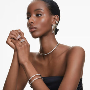 Swarovski Matrix rengaskorvakorut, vaalea metalli ja kirkkaat kristallit 5690670