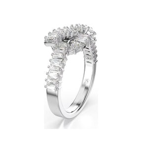 Swarovski Matrix sormus, vaalea metalli ja kirkkaat kristallit