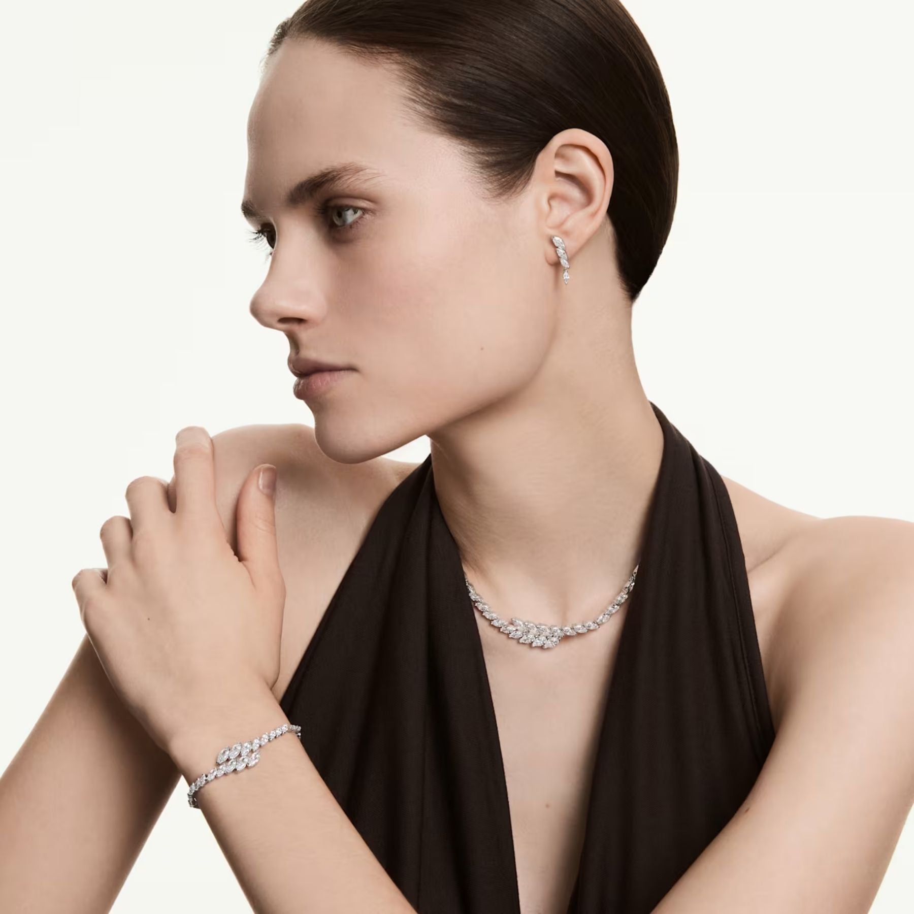 Swarovski Mesmera korusetti, kolme korua, vaalea metalli ja kirkkaat zirkoniat, 5762135