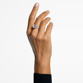 Swarovski Stilla sormus, vaalea metalli ja kirkas kristalli