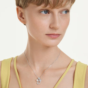 Swarovski Symbolica Horse shoe riipus, kirkkaat kristallit ja valkoiset helmet, 5736247